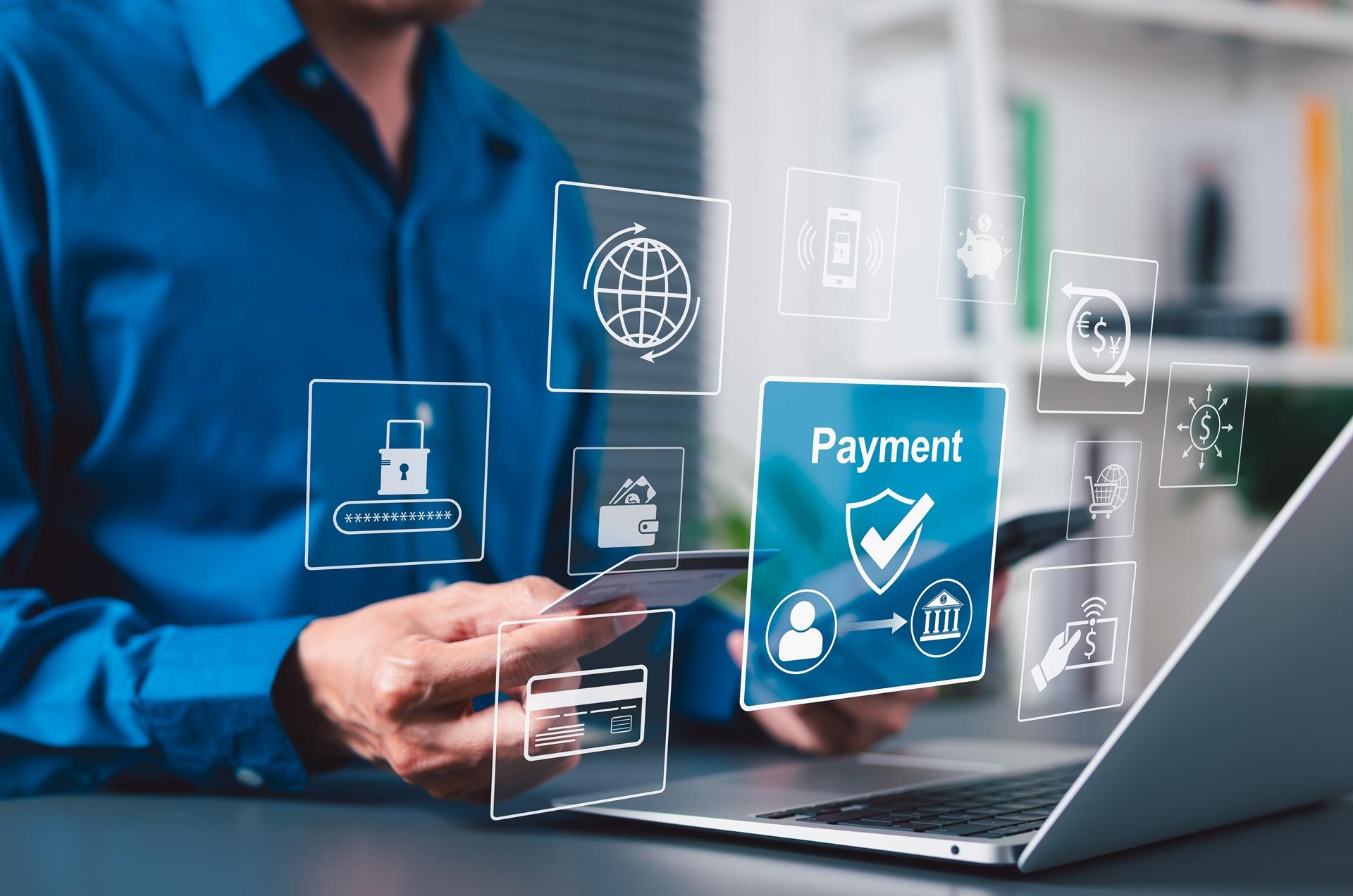 Digitale Zahlungskontrolle mit Prüfsymbolen | Finanz Sanktionsliste